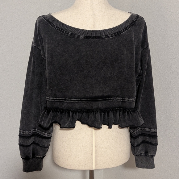 Washed Black Ruffle Hem Cropped Sweatshirt Balloon Sleeve Grunge Y2K Western - Picture 3 of 8